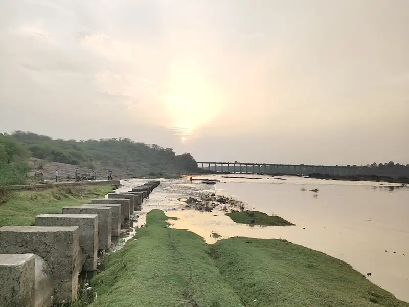 Vadodara to Bhusawal Cab