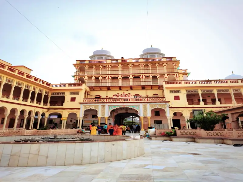 Bikaner to Jhunjhunu Cab