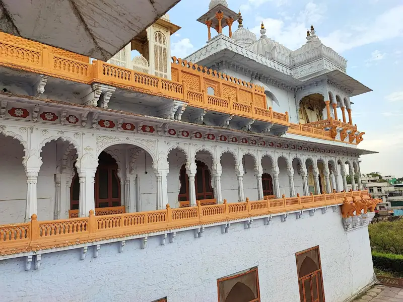 Dungargarh to Kota Cab