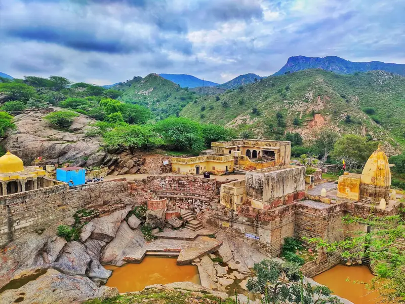 Jaisalmer to Jayal Cab