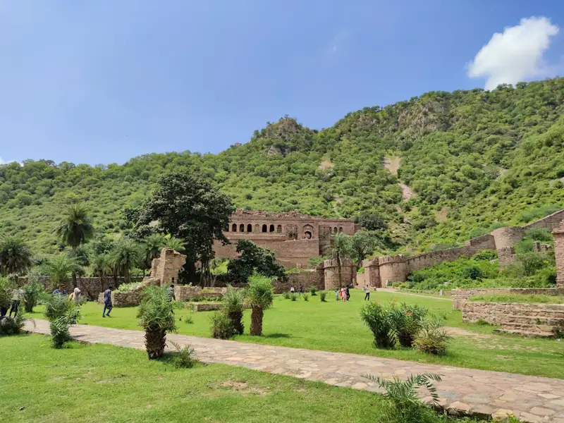 Jodhpur to Bhangarh Cab