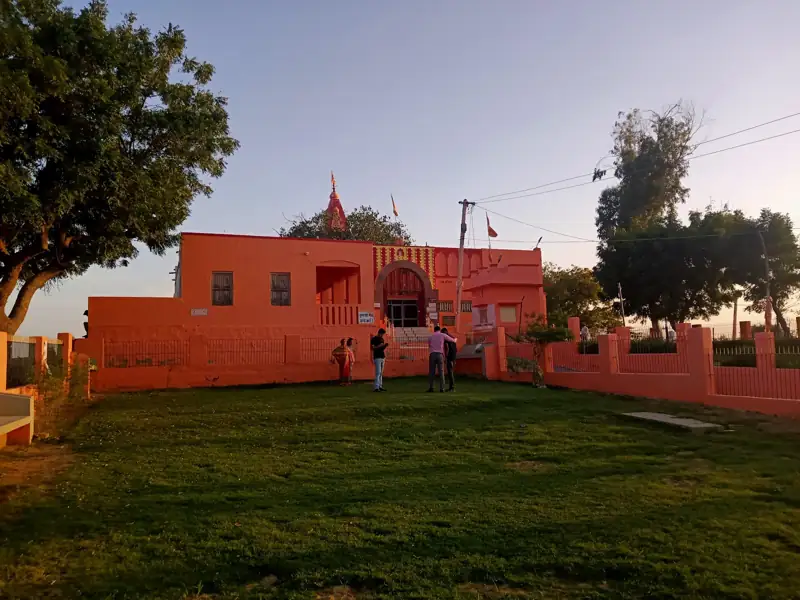 Udaipur to Dungargarh Cab