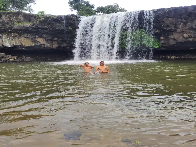 Jabalpur to Petlawad Cab