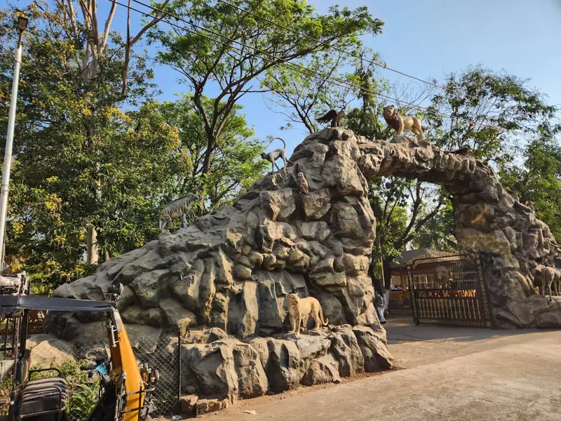 Khajuraho to Gir National Park Cab