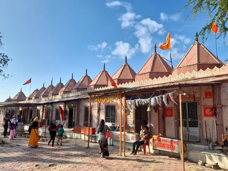 Khajuraho to Indore Airport Cab
