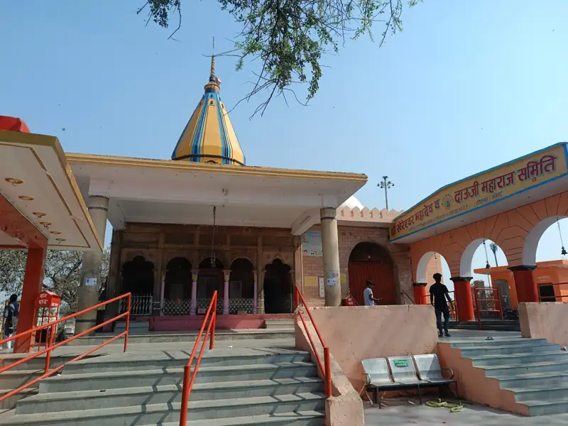 Ratlam to Aligarh Cab