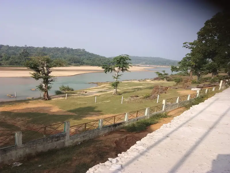 Ratlam to Parsili Resort Cab