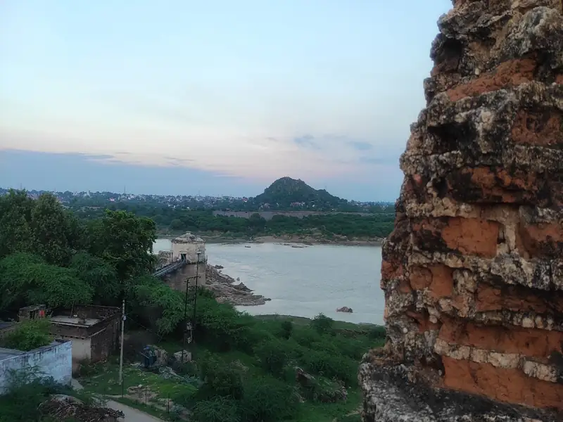 Sehore to Banda Cab