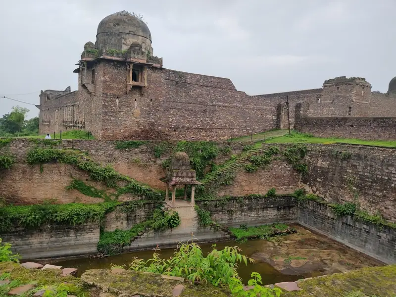 Sehore to Raisen Cab