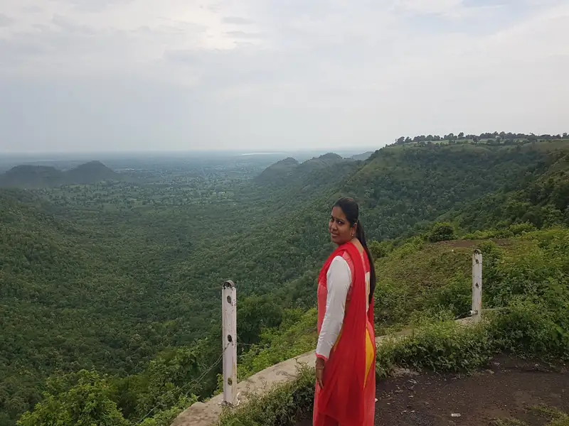 Singrauli to Buldhana Cab