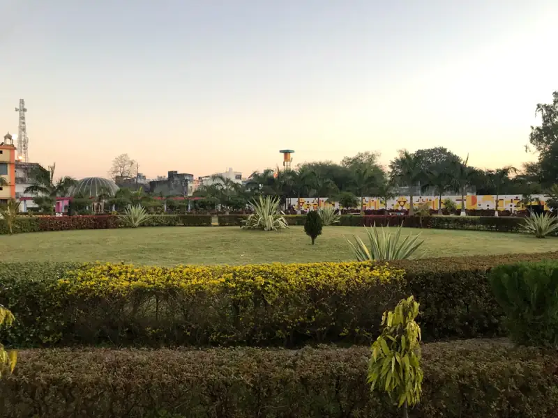 Ujjain to Pipariya Cab