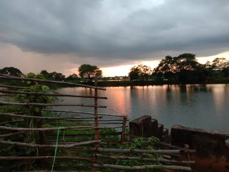 Jagdalpur to Pithora Cab