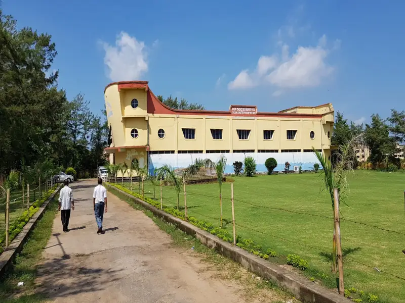 Brahmapur to Paradeep Cab