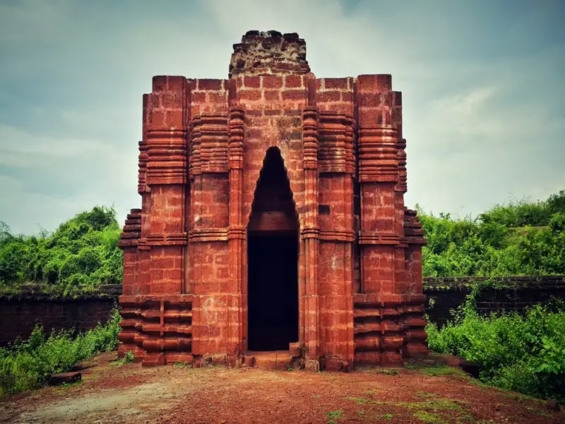 Cuttack to Raibania Cab