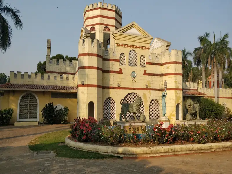 Konark to Ahmedabad Cab