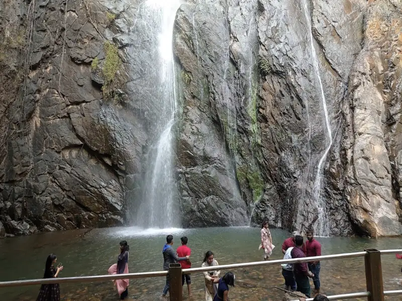 Konark to Debagarh Cab