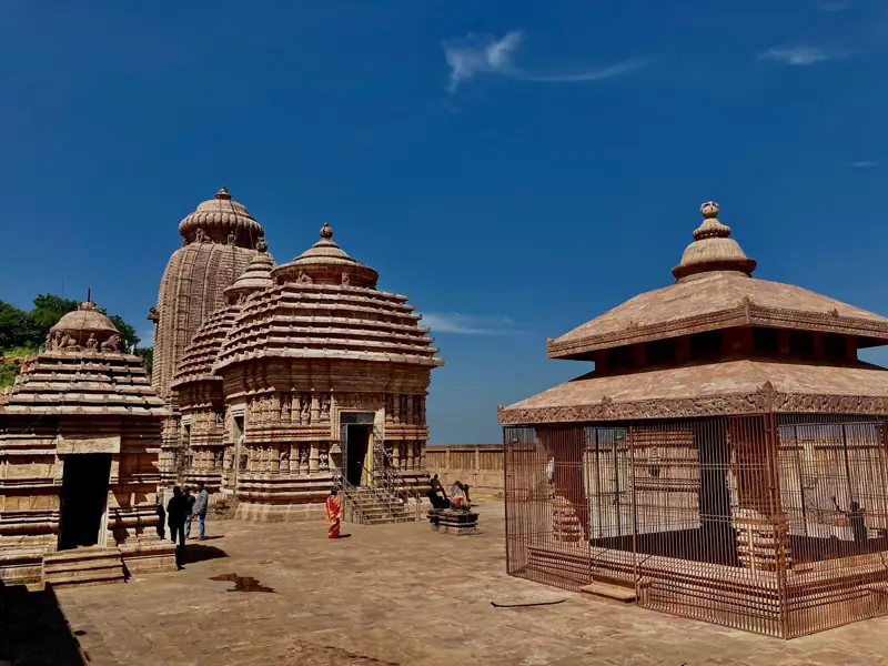 Konark to Taratarini Cab