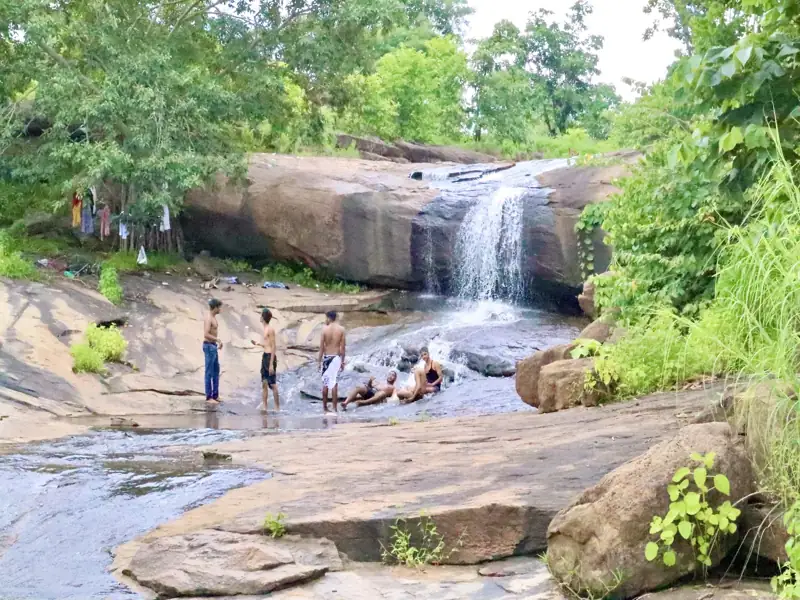 Sambalpur to Kantabanji Cab