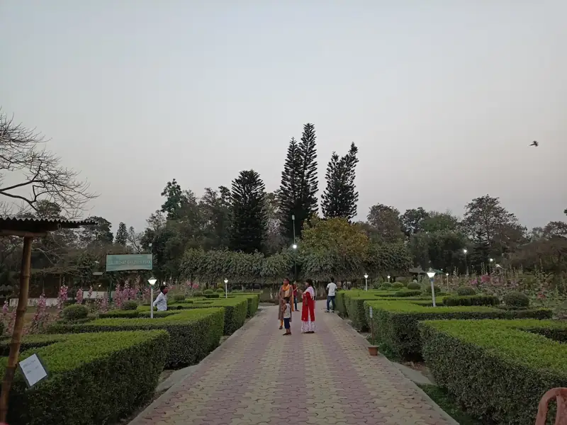 Bardhaman to Balurghat Cab