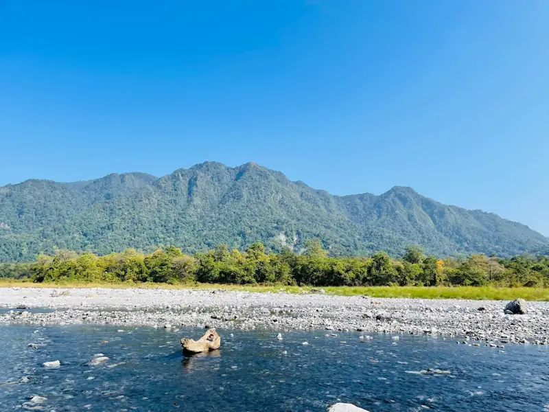 Kharagpur to Chirang Cab