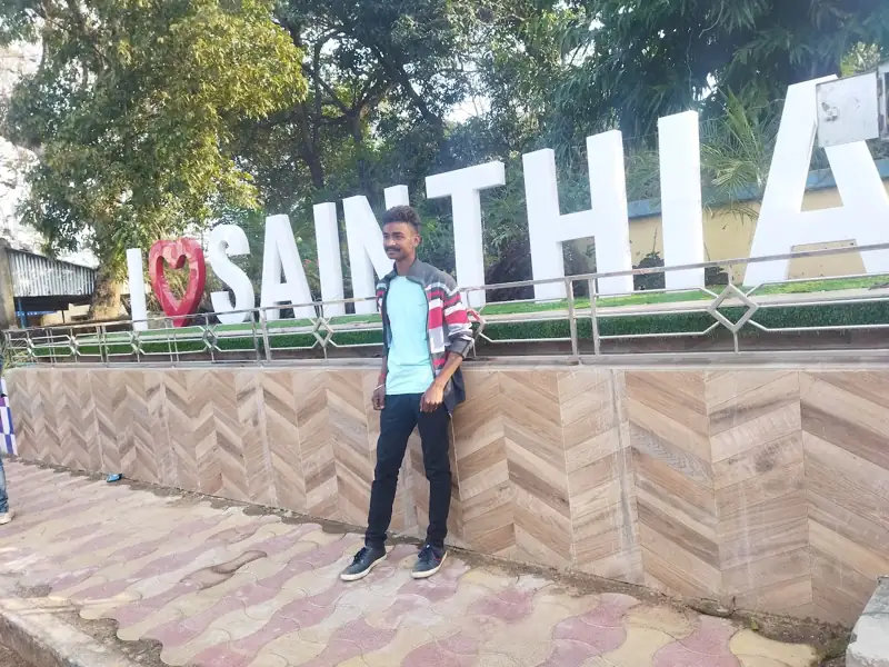 Kharagpur to Sainthia Cab