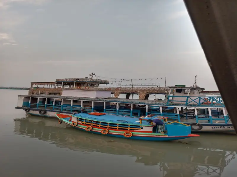 Kharagpur to Uttarpara Cab