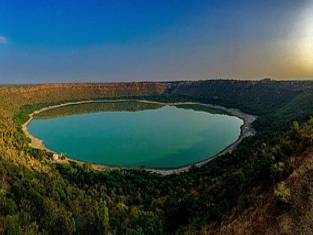 Best Place to Visit in  Lonar