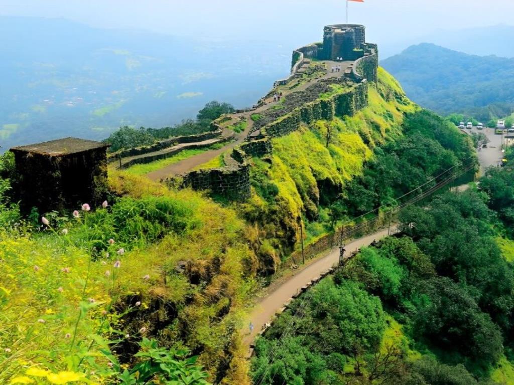 Best Place to Visit in  Pratapgad